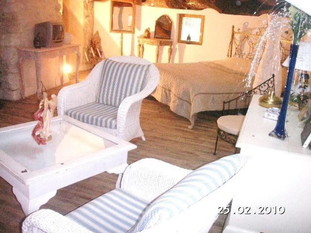 Castelnau-sur-lʼAuvignon Chambres D'Hotes Domaine De La Rose Des Vents الغرفة الصورة